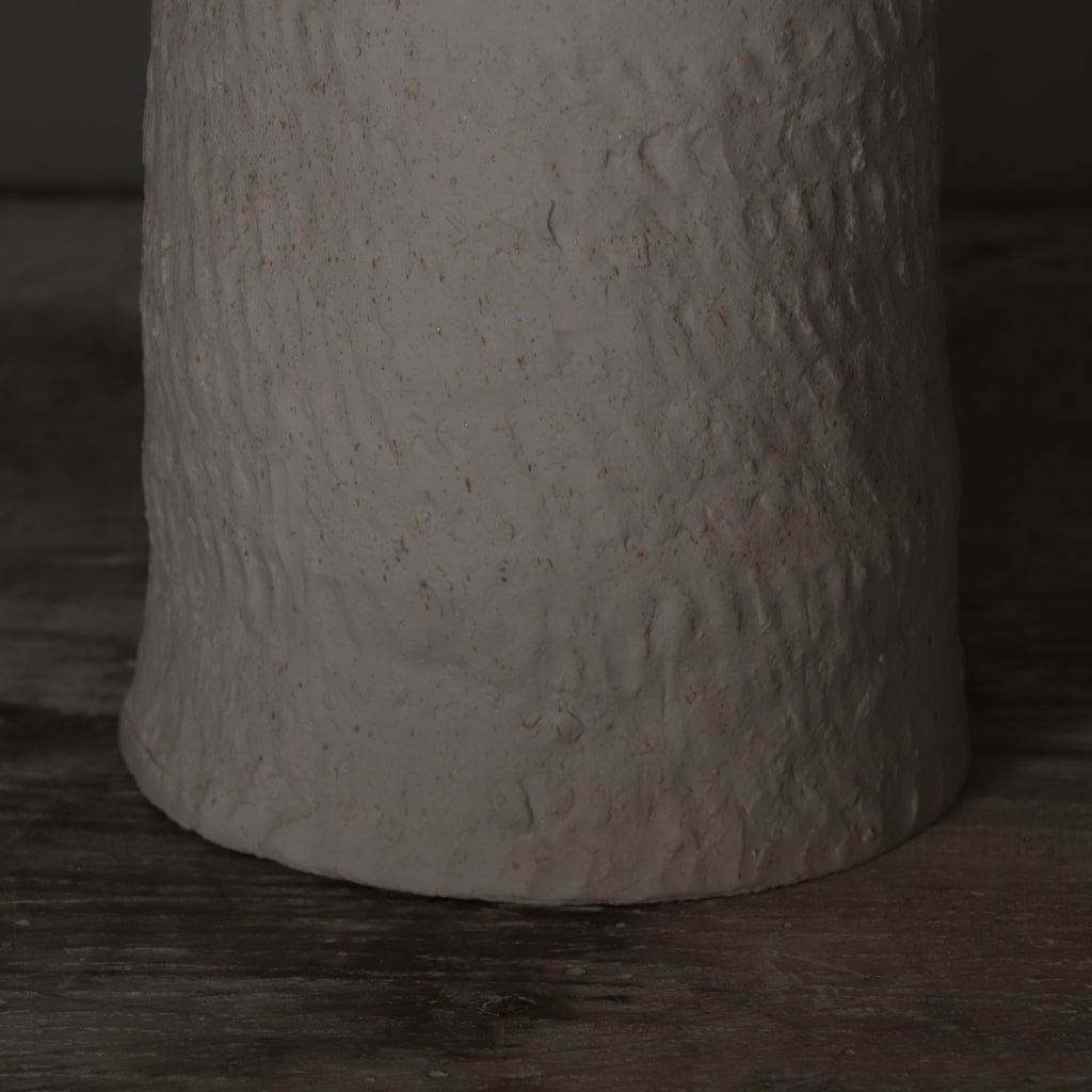 « Souche », stèle en porcelaine - Isabelle Roux - ZEBRES