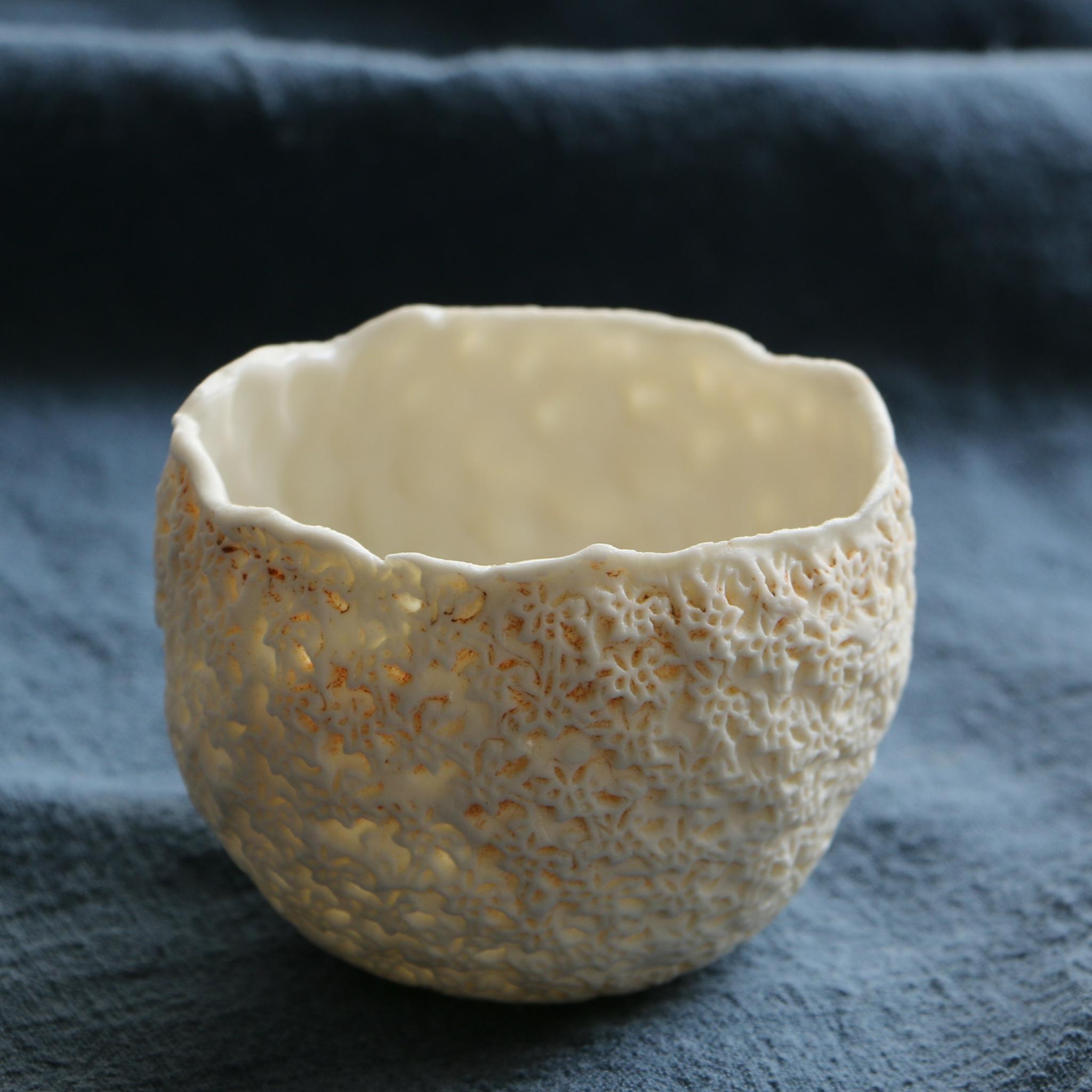 Petite tasse en céramique blanche - Bénédicte Vallet - ZEBRES